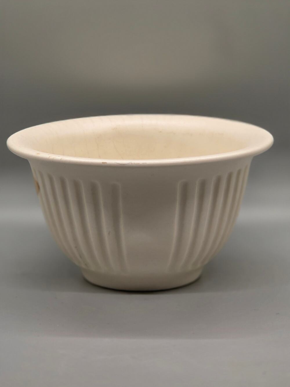 Vintage USA Pottery Bowl J-18 Stoneware Ridged Clay - Cream Color